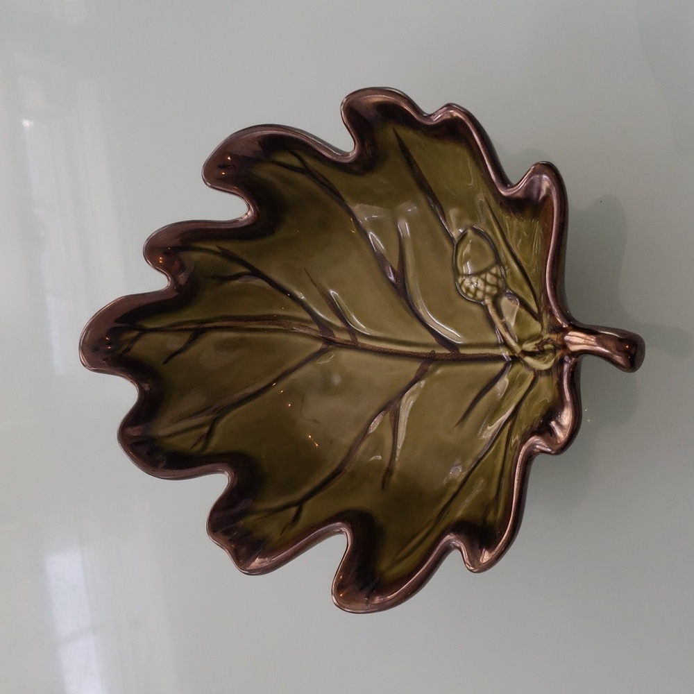 HOME AMERICAN SIMPLICITY STONEWARE GREEN OAK LEAF DESIGN DISH